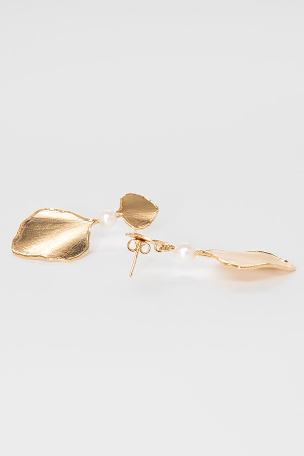 Opposite orchid earrings - Image 3